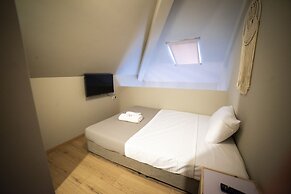 Theros Suites