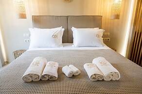 Theros Suites