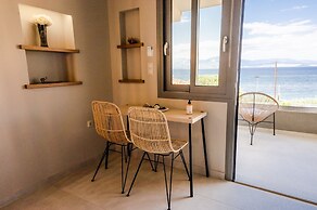 Theros Suites