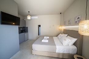 Theros Suites