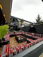 Fifty Three Otel