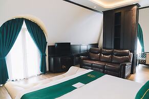 Goldient Boutique Hotel
