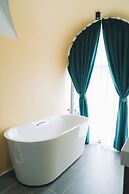 Goldient Boutique Hotel