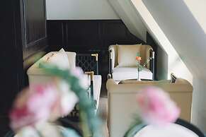 Goldient Boutique Hotel