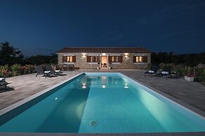 Villa Nika