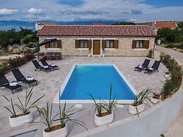 Villa Nika