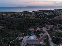 Villa Nika