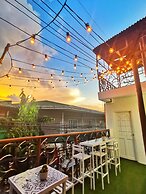 NomadsMNL Hostel