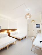 NomadsMNL Hostel