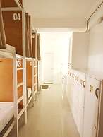 NomadsMNL Hostel