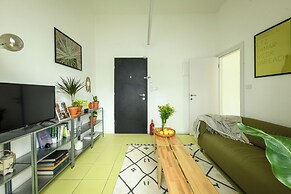 Green Oasis 1BR Apartment in Downtown