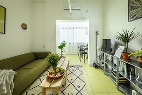 Green Oasis 1BR Apartment in Downtown