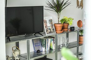 Green Oasis 1BR Apartment in Downtown