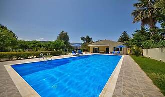 Nyktelia Holiday Villa