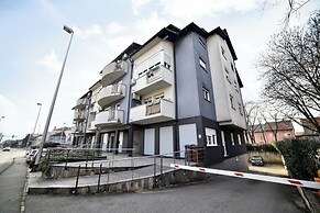 LXXVII Apartment