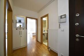 LXXVII Apartment
