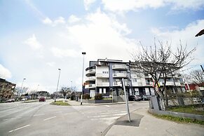 LXXVII Apartment