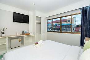Patong Social Hotel & Restaurant