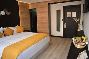 Vaway Hotel