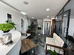 My Location Hotel