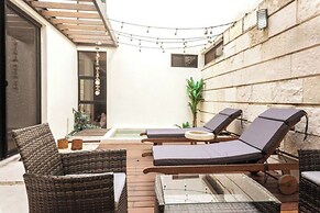 Magnificent Apartment Pool Gym