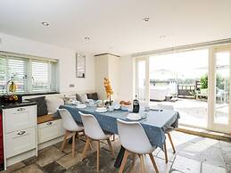 2 Dewars Farm Cottages