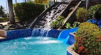 Beachside Adventure Suites