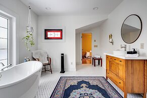 Dream Estate Inn