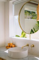 Villa Tiny - Close to Nyanyi Beach