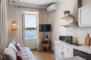 Fotiadis Family Luxury Suites by Konnect