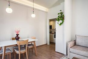Fotiadis Family Luxury Suites by Konnect