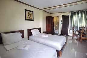 Delta Star Manor