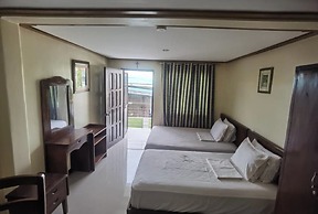 Delta Star Manor