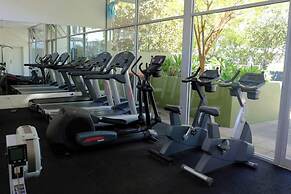 Spacious One Bedroom Apartment- With Large Balcony