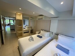 Peaceful retreat at Kalim Bay by Lofty