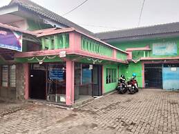 Hotel O Penginapan Keluarga
