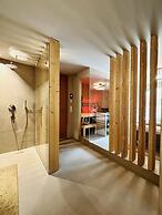 4 Monkeys Apartments