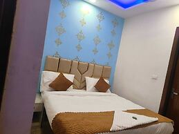 Roomshala 061 NK Residency