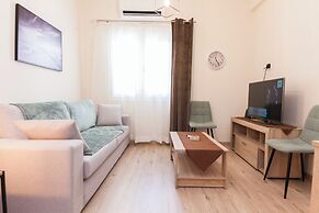 Urban Chic 2BR Experience in Galatsi