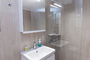Urban Chic 2BR Experience in Galatsi