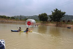 Kaadgal Resort