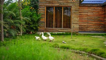 Kaadgal Resort