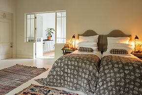 Dorp Hotel