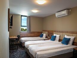 Amsterdam Lake Hotel