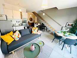 Charming Duplex in Center w. 2 Terraces