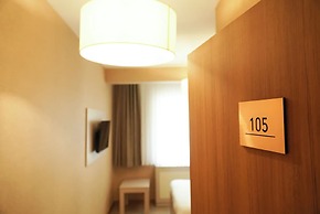 Otel Çınas