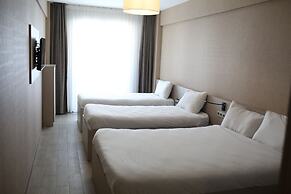 Otel Çınas