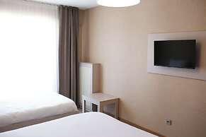 Otel Çınas