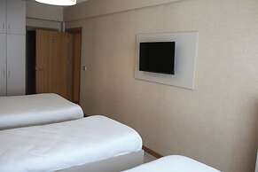 Otel Çınas