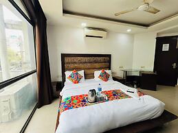 Roomshala 087 Green High